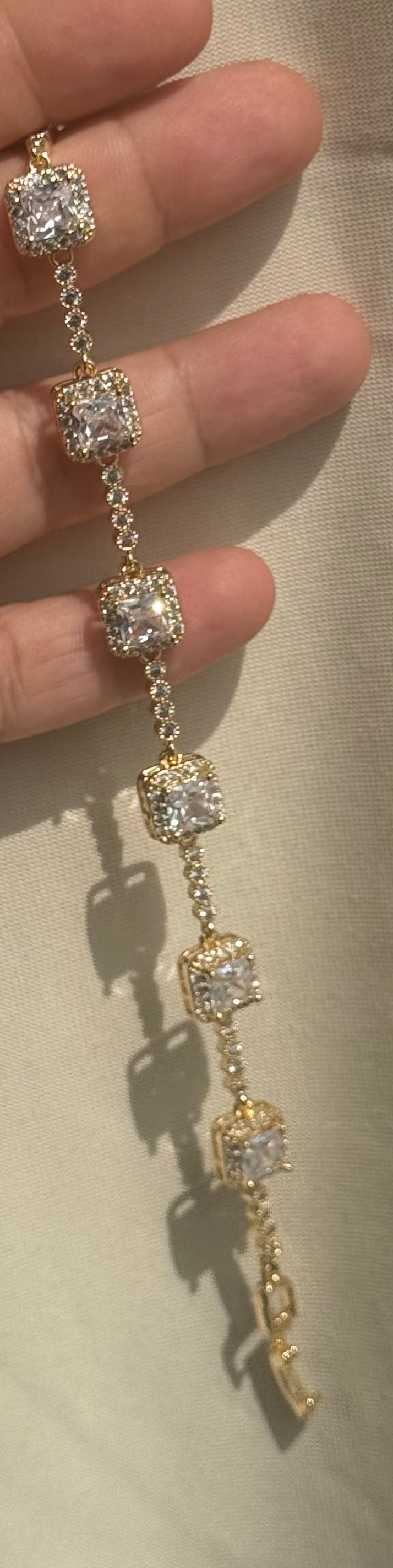 Elegant Armbånd med Firkantede Zirkonia