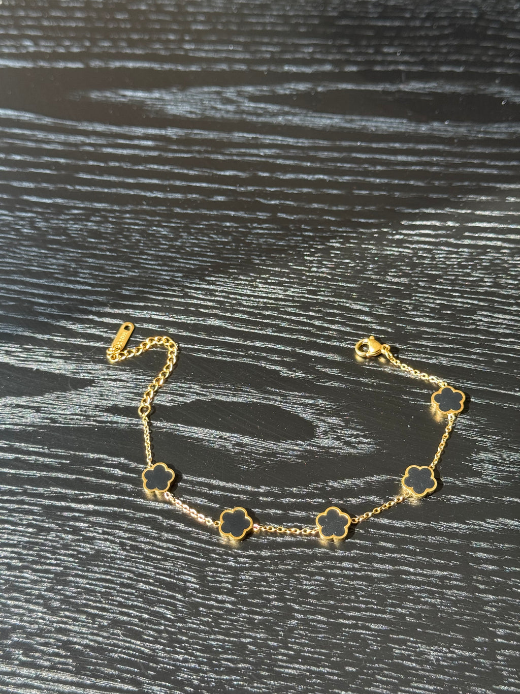 18K Guldbelagt Blomsterarmbånd – Sort