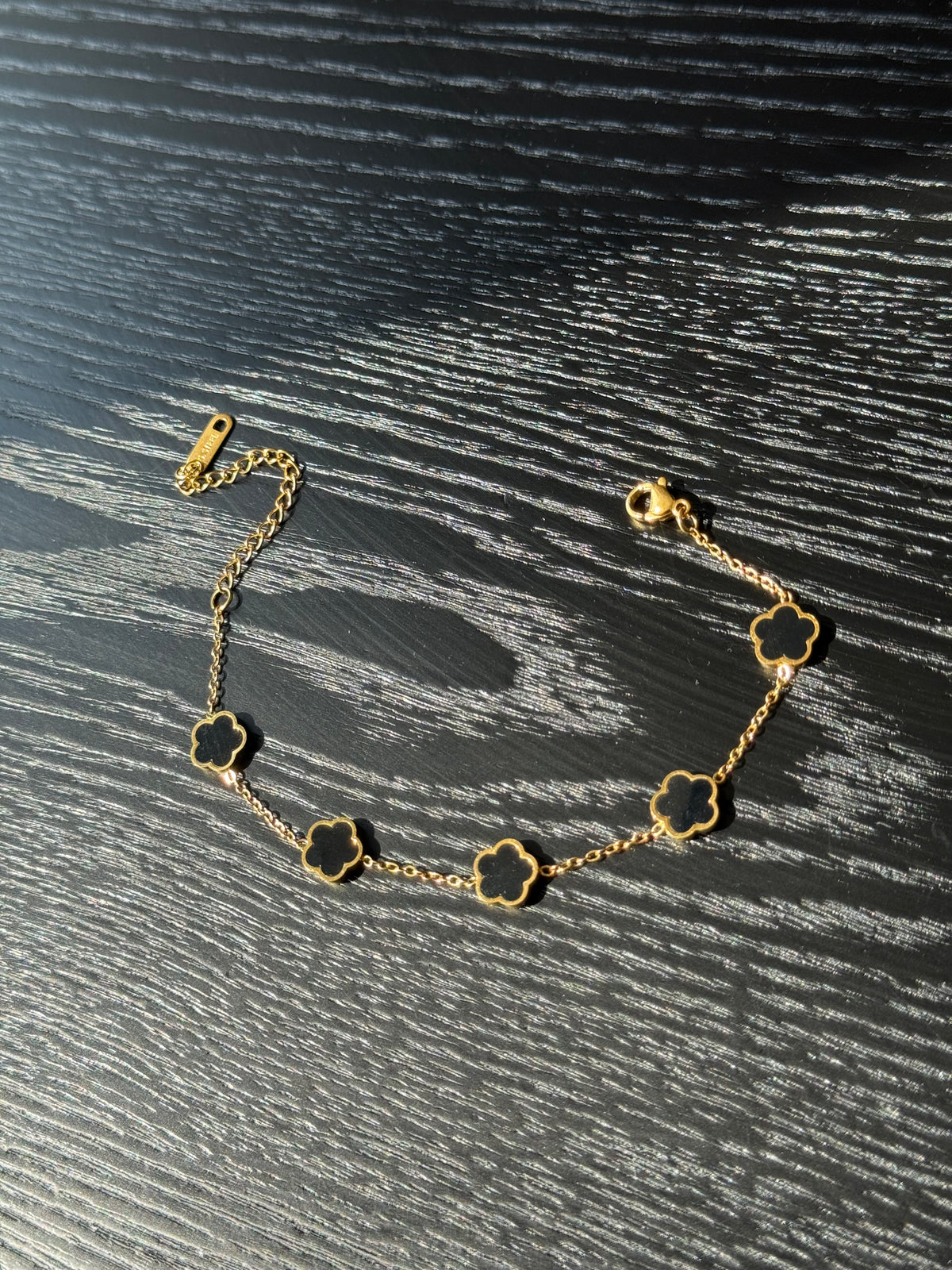 18K Guldbelagt Blomsterarmbånd – Sort