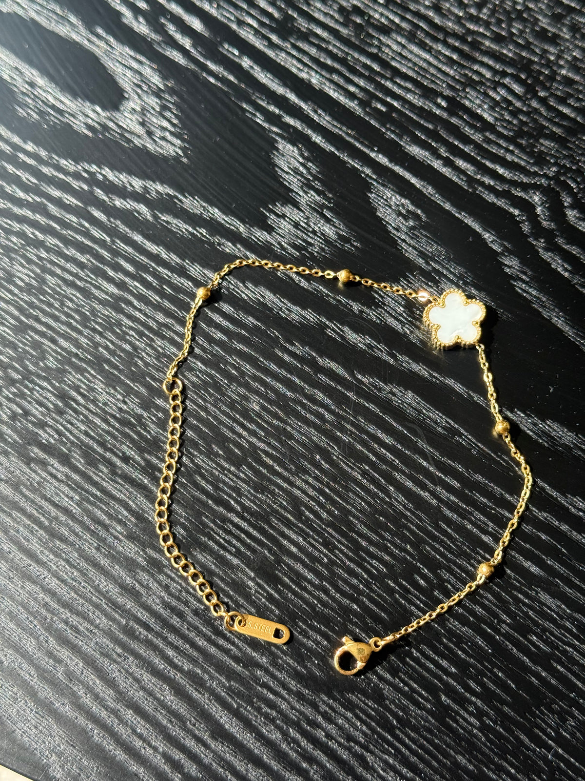 18K Guldbelagt Blomsterarmbånd – Hvid