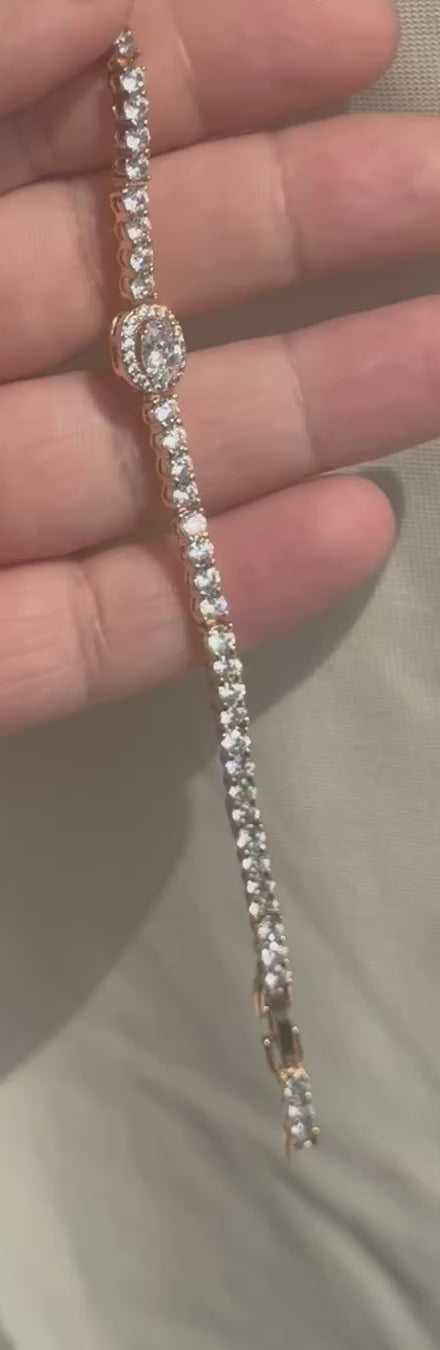 Elegant Tennisarmbånd med Oval Zirkonia