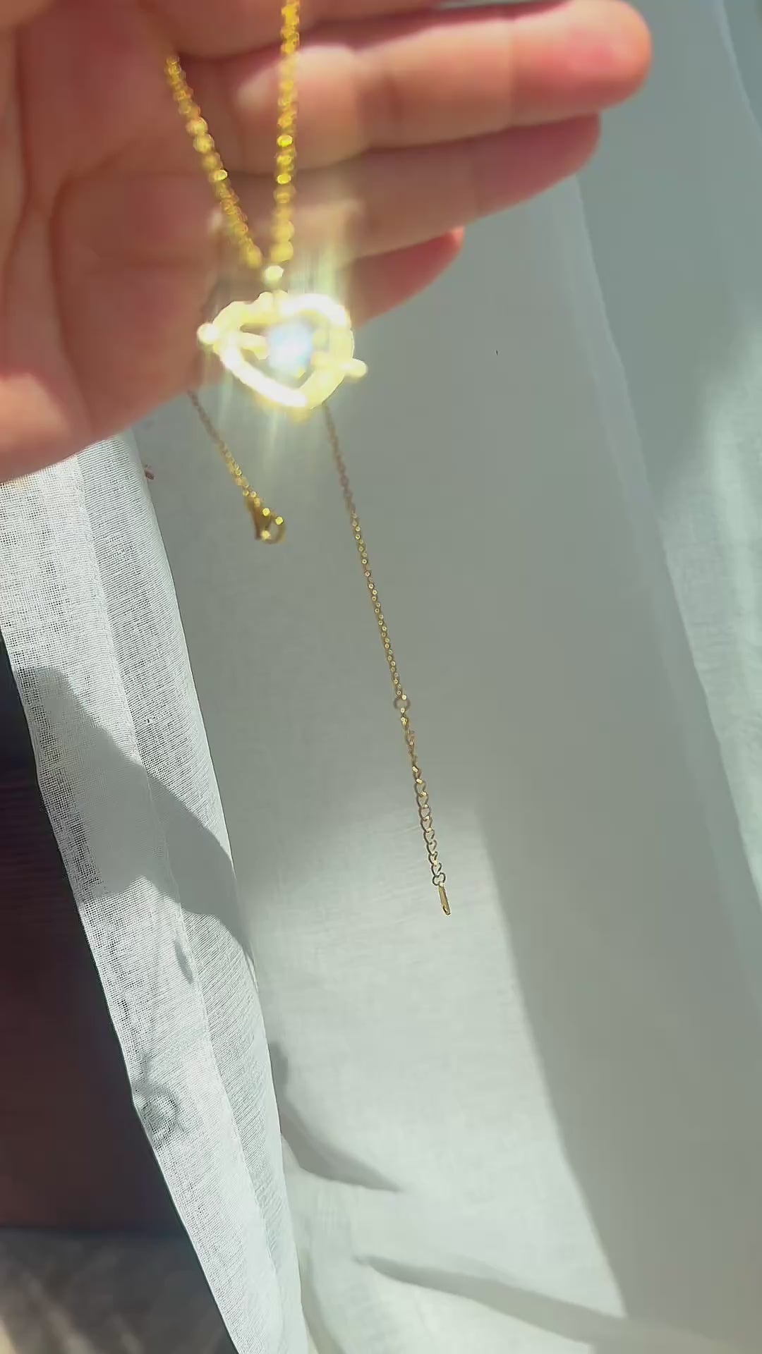 ✨ Heart Arrow Zirkonia Halskæde ✨